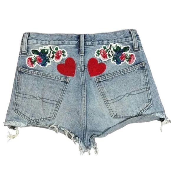 Lucky Brand Pants - Lucky Brand Jean Shorts Size 26 A-line Vintage Embroidered Hearts Floral Cutoffs